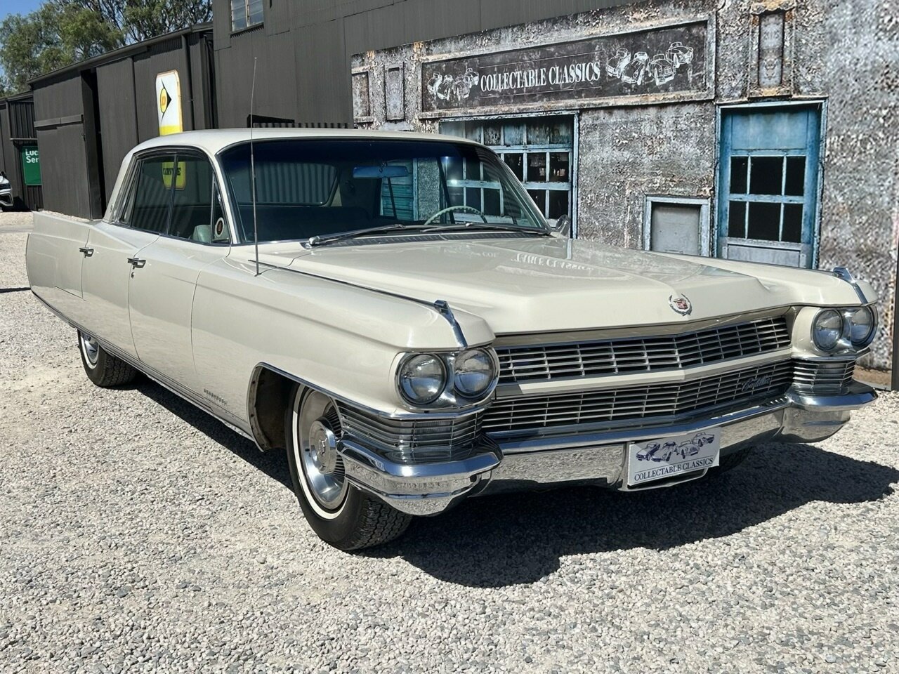 1964 CADILLAC SERIES 62 SEDAN