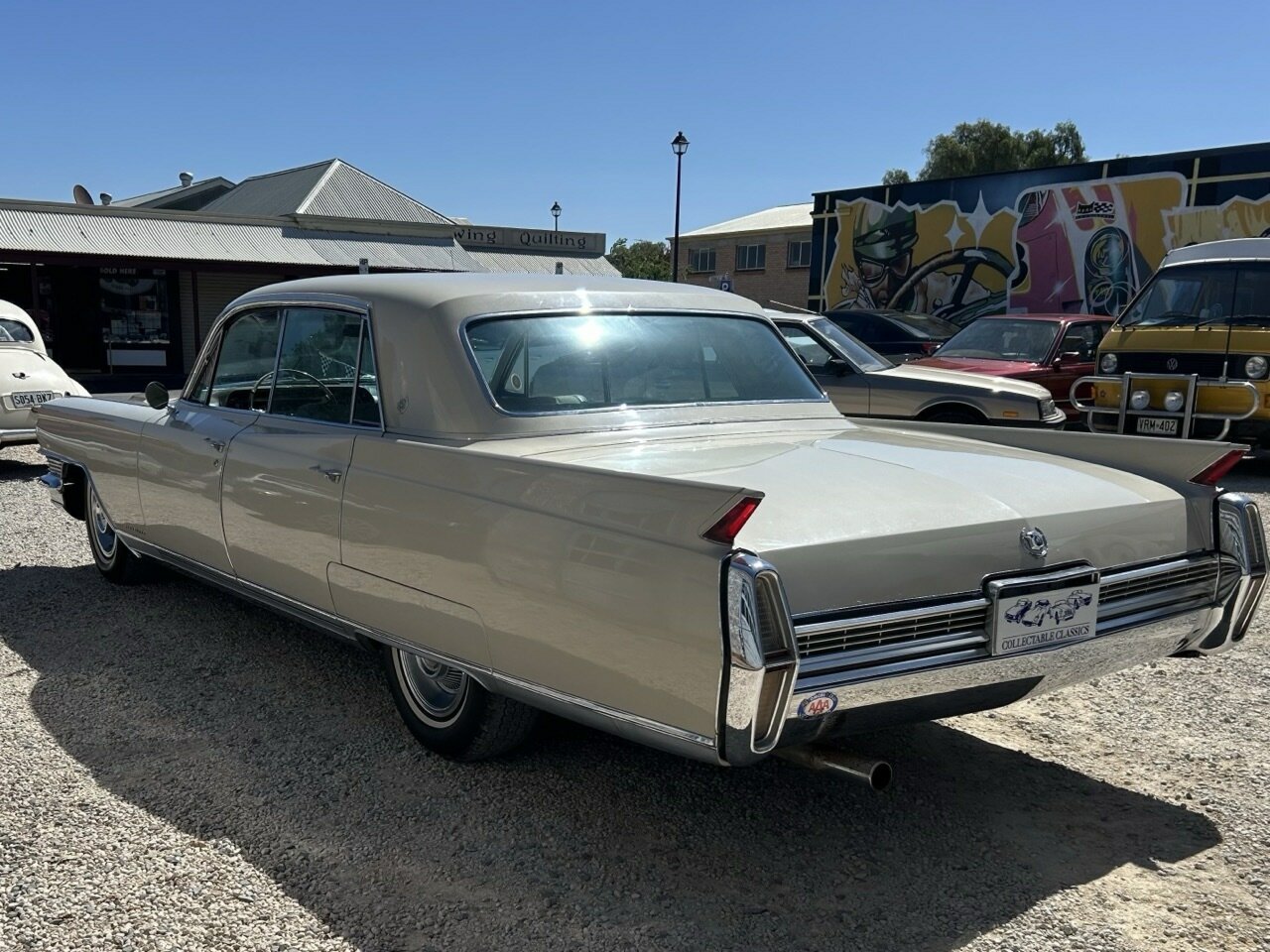 1964 CADILLAC SERIES 62 SEDAN