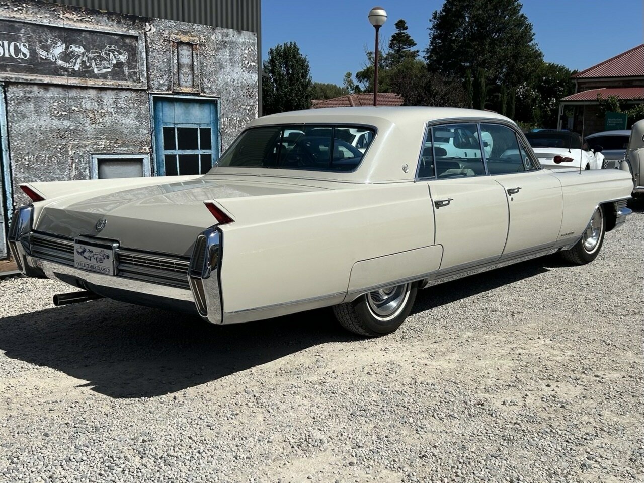 1964 CADILLAC SERIES 62 SEDAN