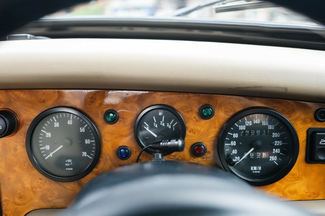 1995 M.G. RV8 5 SP MANUAL 2D CONVERTIBLE