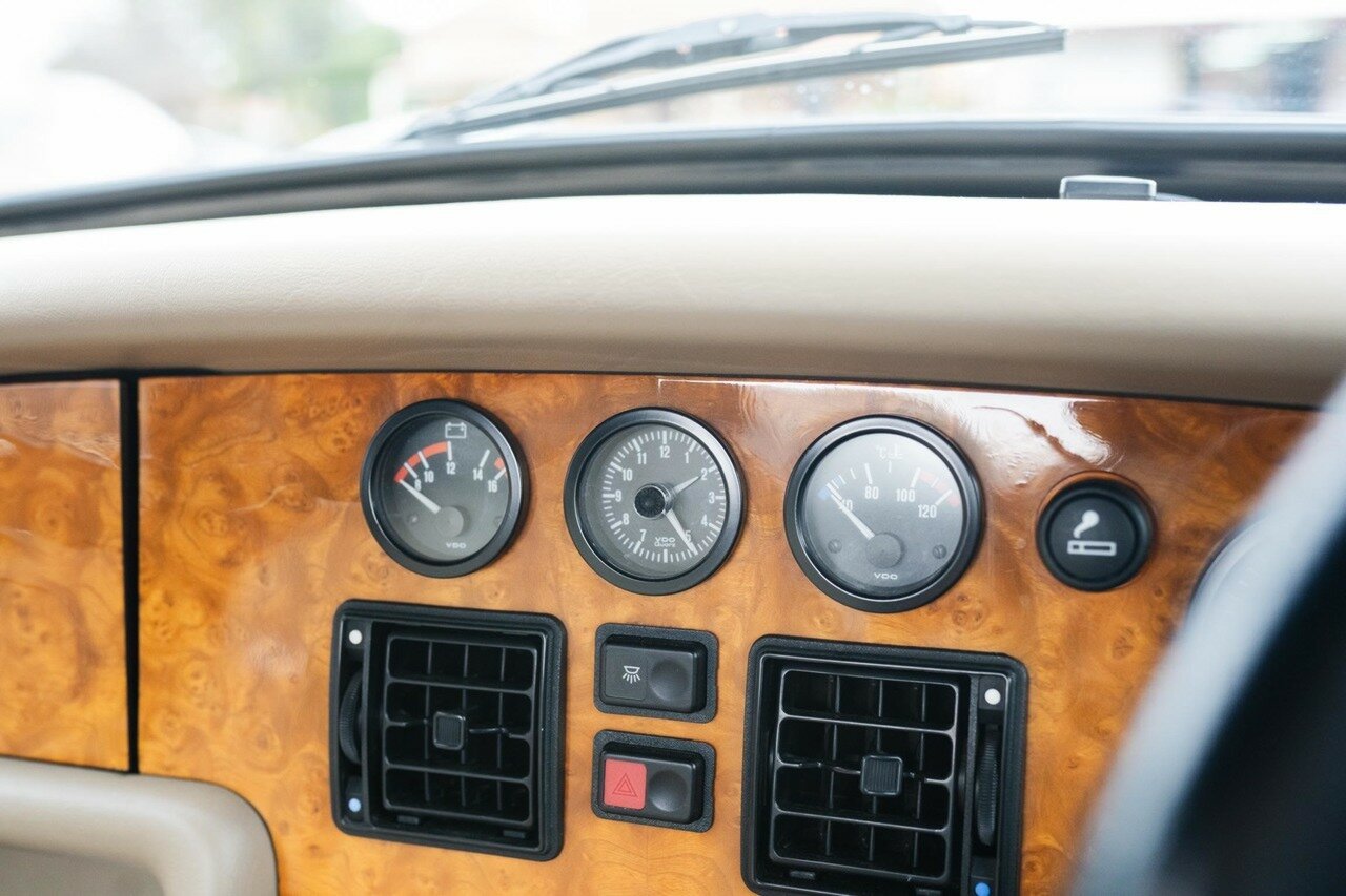 1995 M.G. RV8 5 SP MANUAL 2D CONVERTIBLE