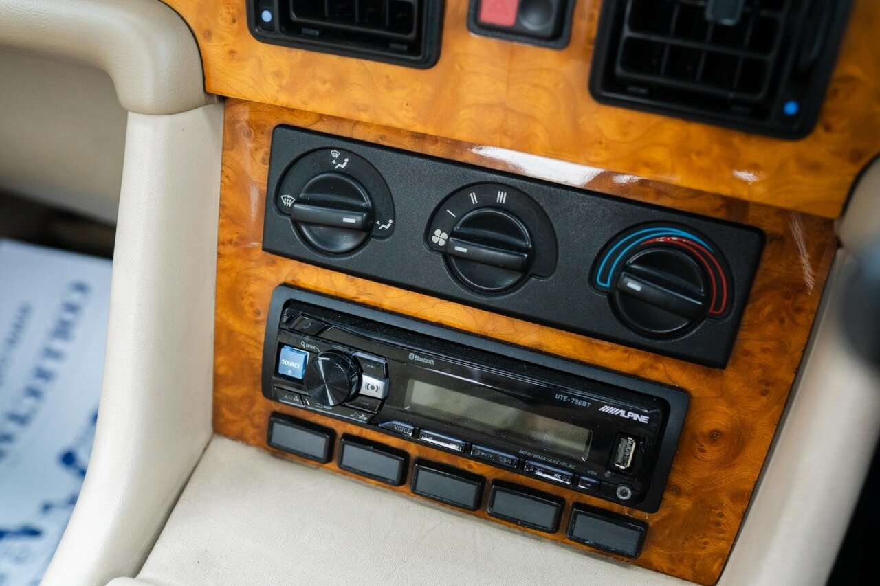 1995 M.G. RV8 5 SP MANUAL 2D CONVERTIBLE