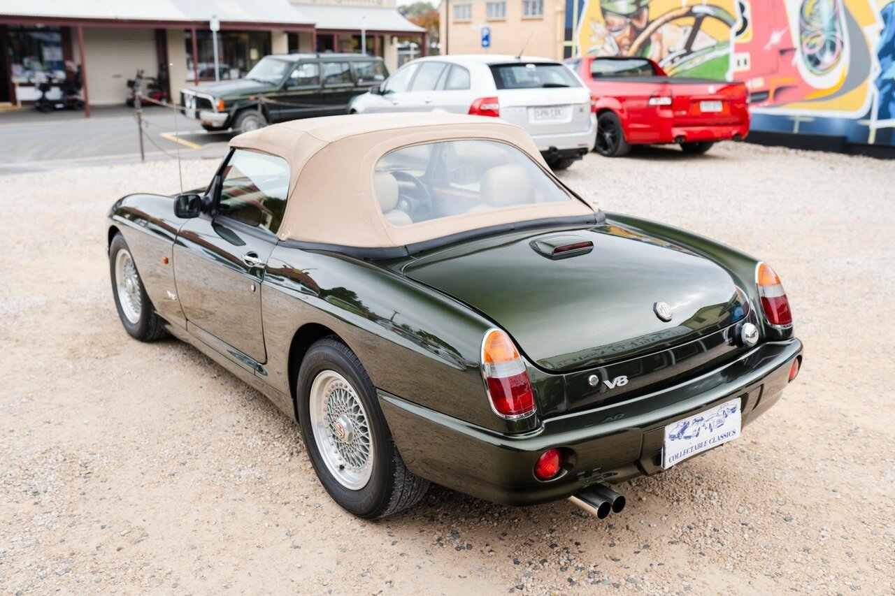1995 M.G. RV8 5 SP MANUAL 2D CONVERTIBLE