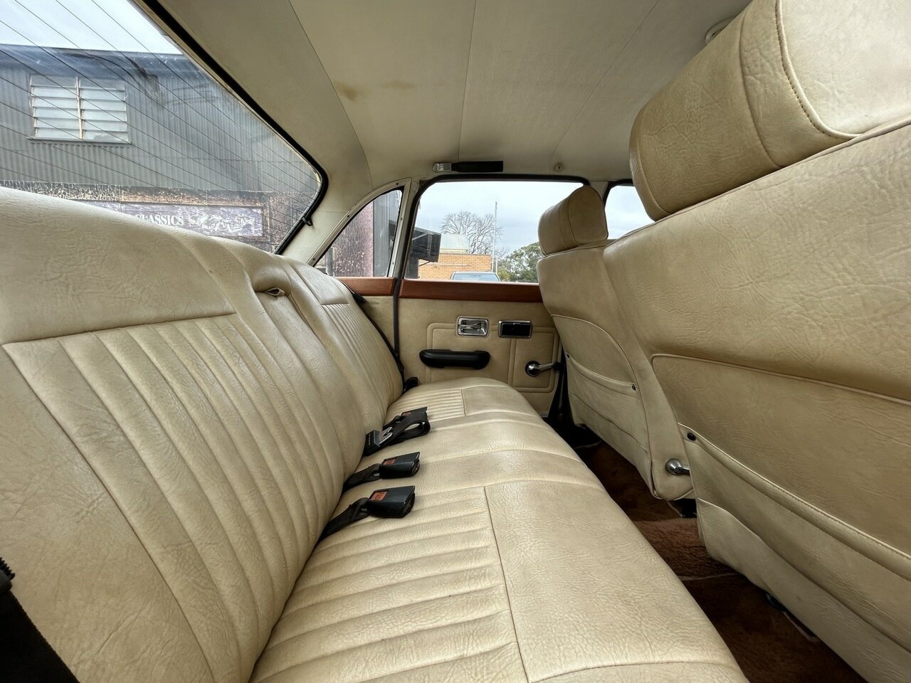 1976 TRIUMPH 2500 TC 4 SP MANUAL 4D SEDAN
