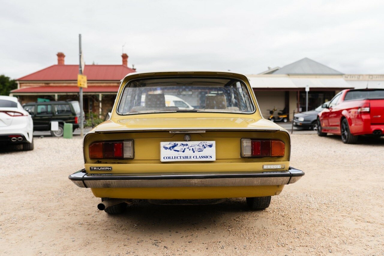 1976 TRIUMPH 2500 TC 4 SP MANUAL 4D SEDAN