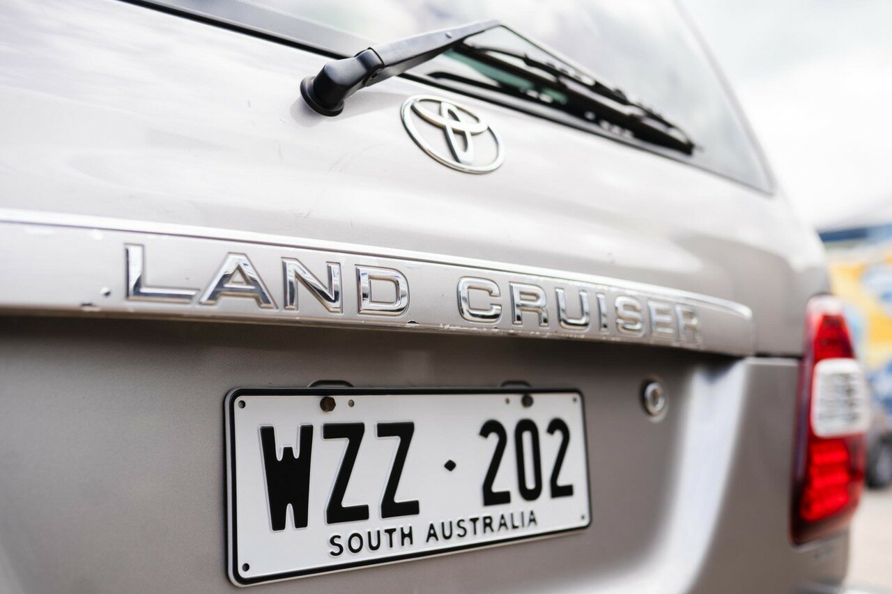 2004 TOYOTA LANDCRUISER GXL 100 SERIES AUTOMATIC 4D WAGON