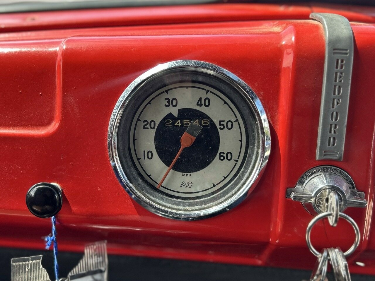 1951 BEDFORD TRUCK