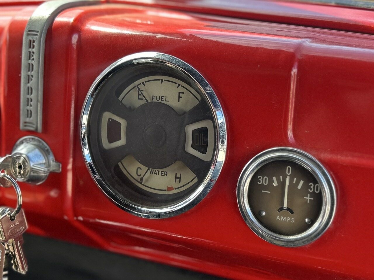 1951 BEDFORD TRUCK