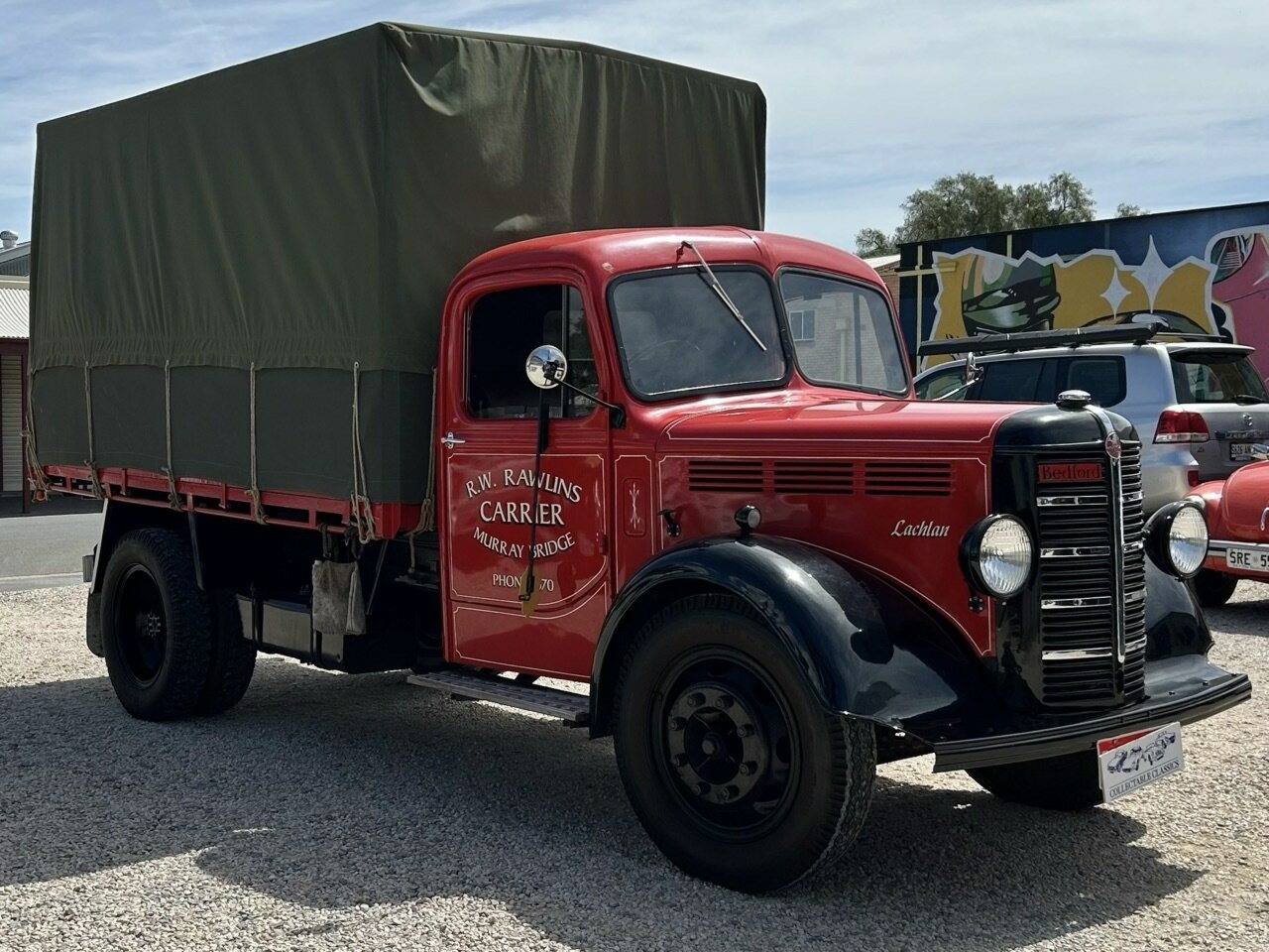 1951 BEDFORD TRUCK