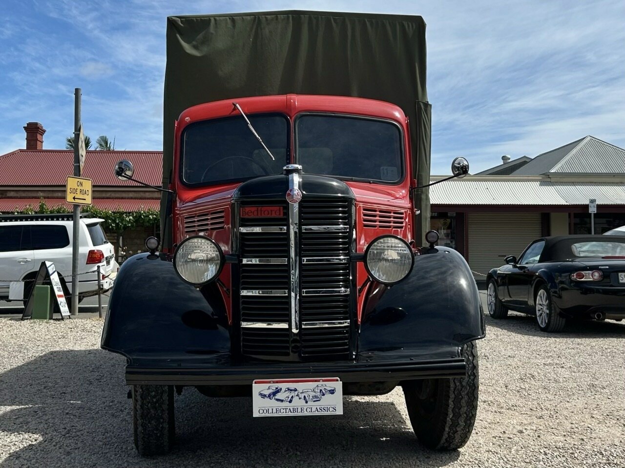 1951 BEDFORD TRUCK
