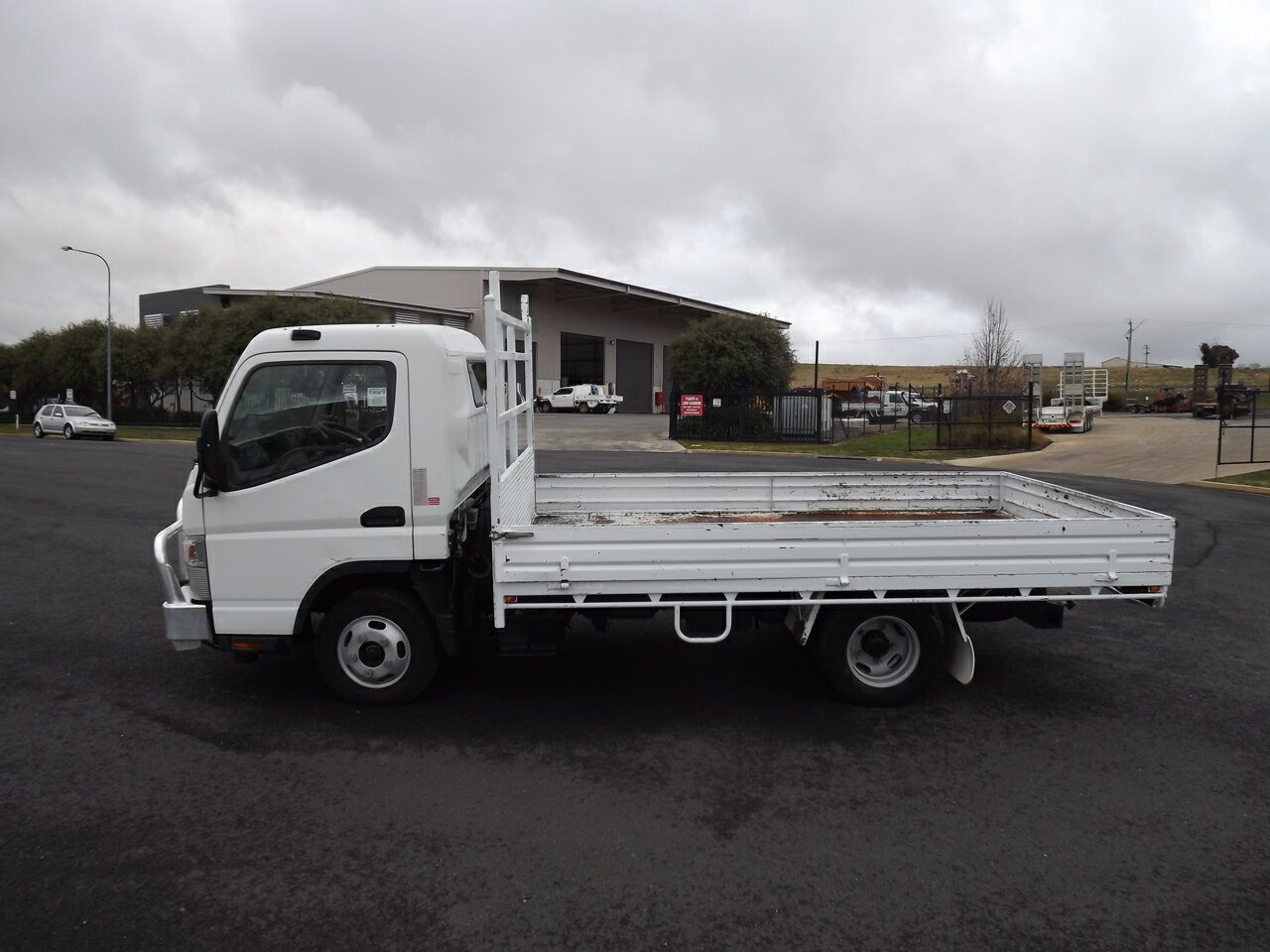 2012 MITSUBISHI FUSO CANTER 515 5 SP MANUAL 2D TRAY DROPSIDE
