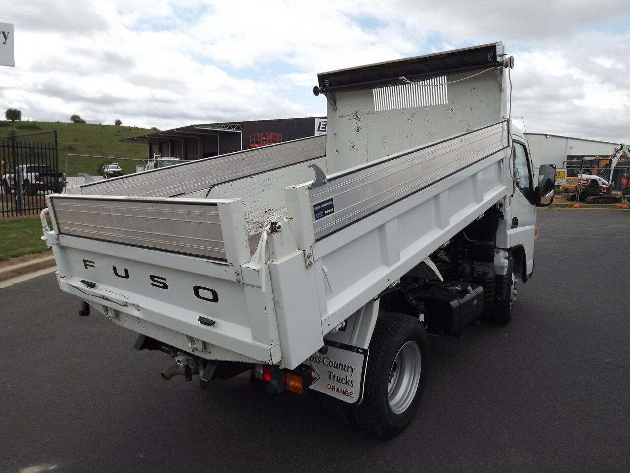 2023 MITSUBISHI FUSO CANTER 5 SP MANUAL 2D TIPPER TRUCK