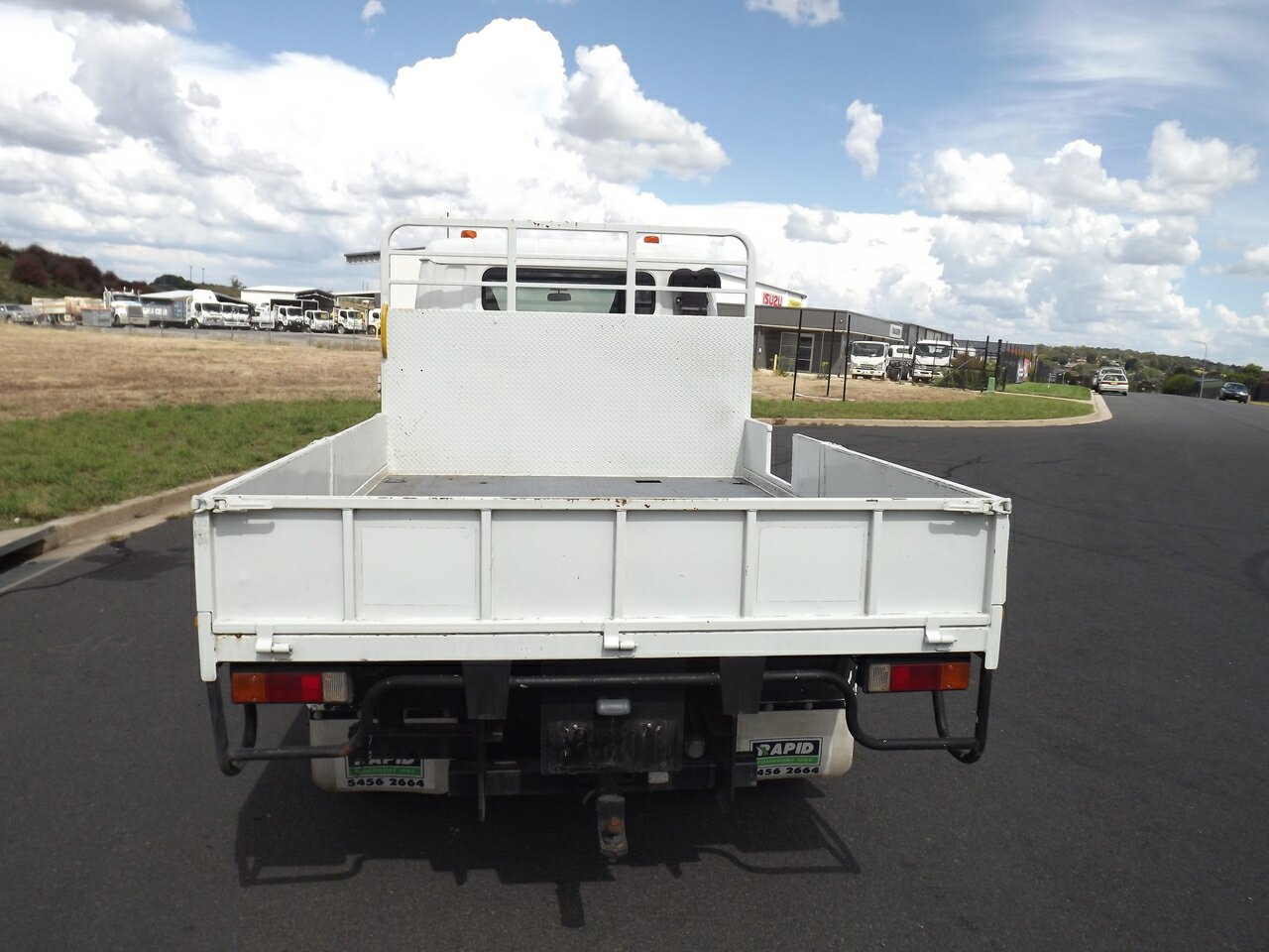 2015 MITSUBISHI FUSO CANTER FG 4X4 CREW 5 SP MANUAL 4D TRAY