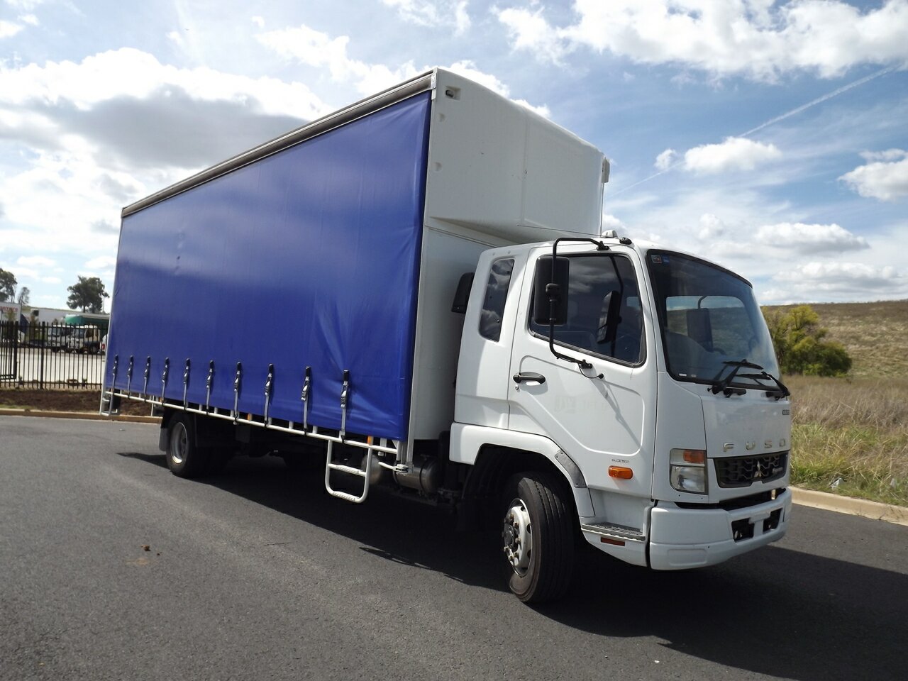2016 MITSUBISHI FUSO FIGHTER 1227/1427 6 SP MANUAL 2D CURTAINSIDE