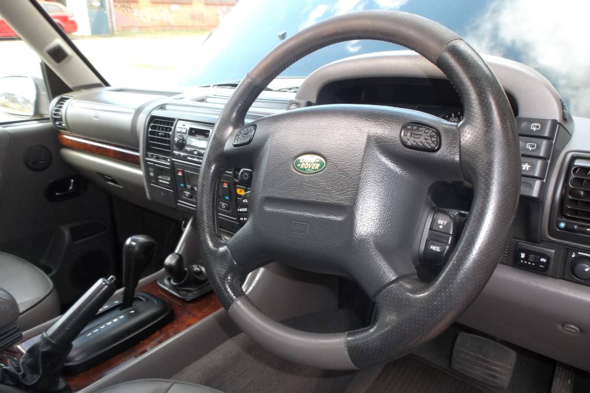2000 LAND ROVER DISCOVERY ES V8 (4x4)