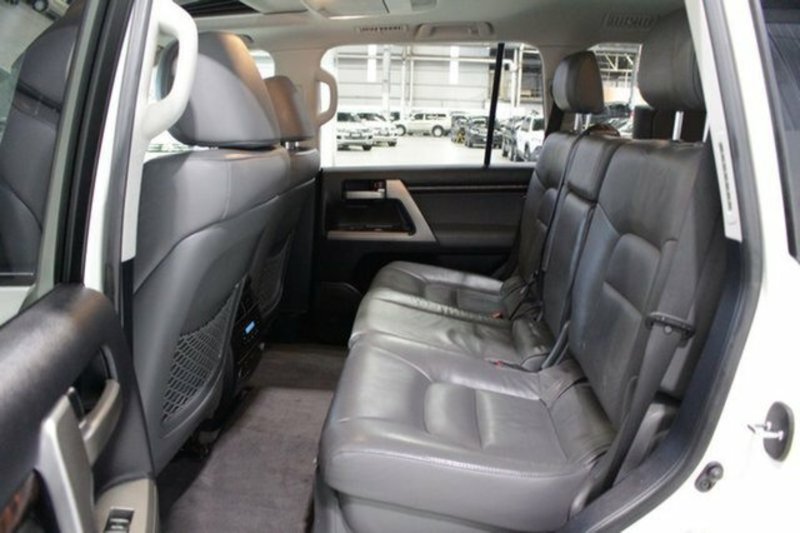 2011 TOYOTA LANDCRUISER SAHARA (4x4) UZJ200R 09 UPGRADE