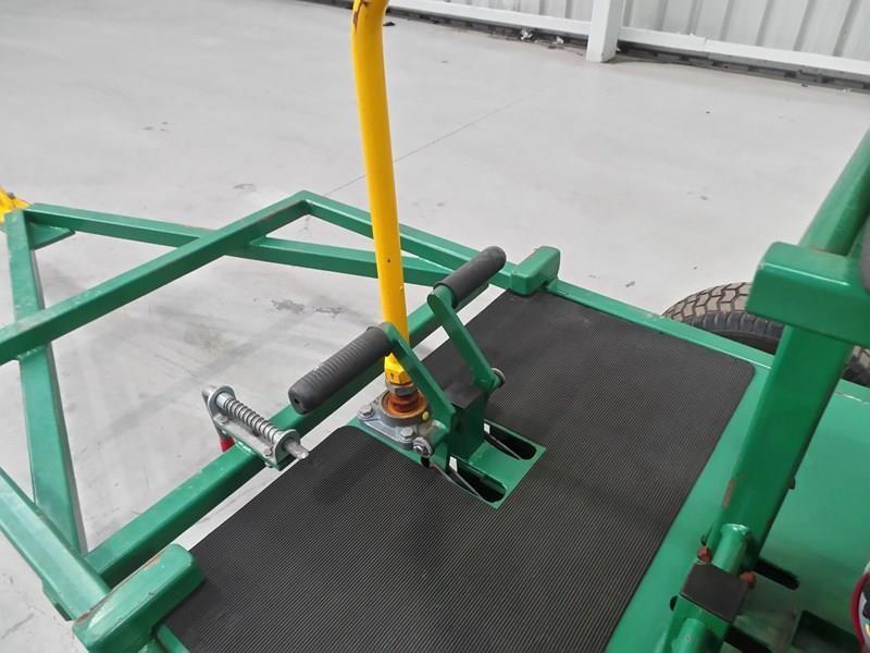 TURF TEC RIDE ON GREENS ROLLER