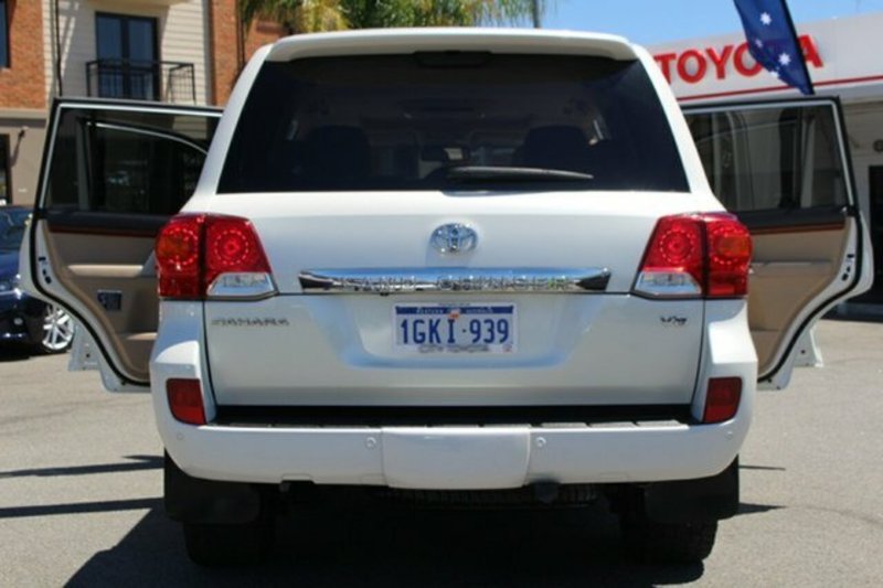 2012 TOYOTA LANDCRUISER SAHARA (4x4) VDJ200R MY12