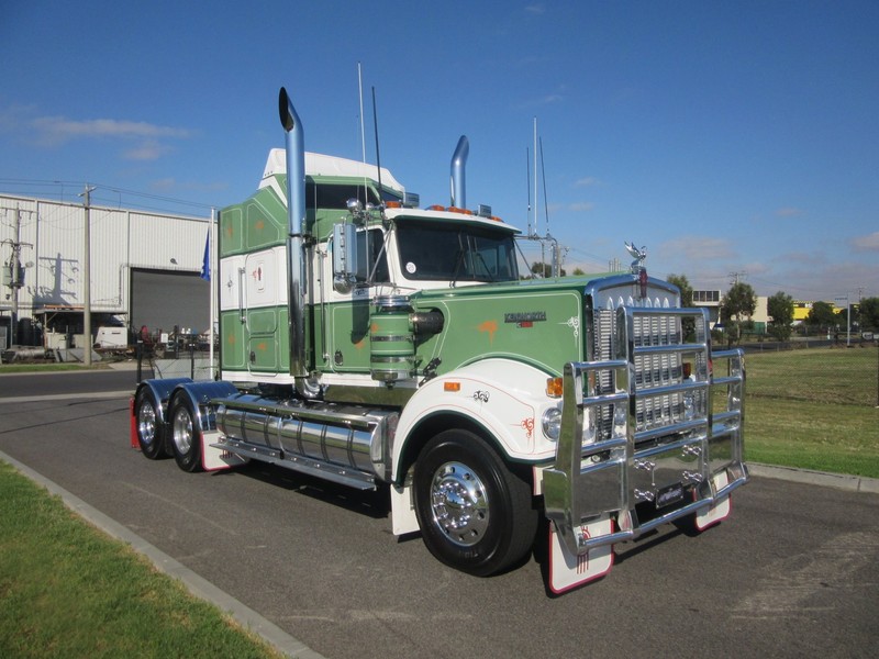 1994 KENWORTH T900 Classic T900 Truck