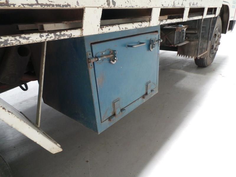 1985 FORD TRADER 0811