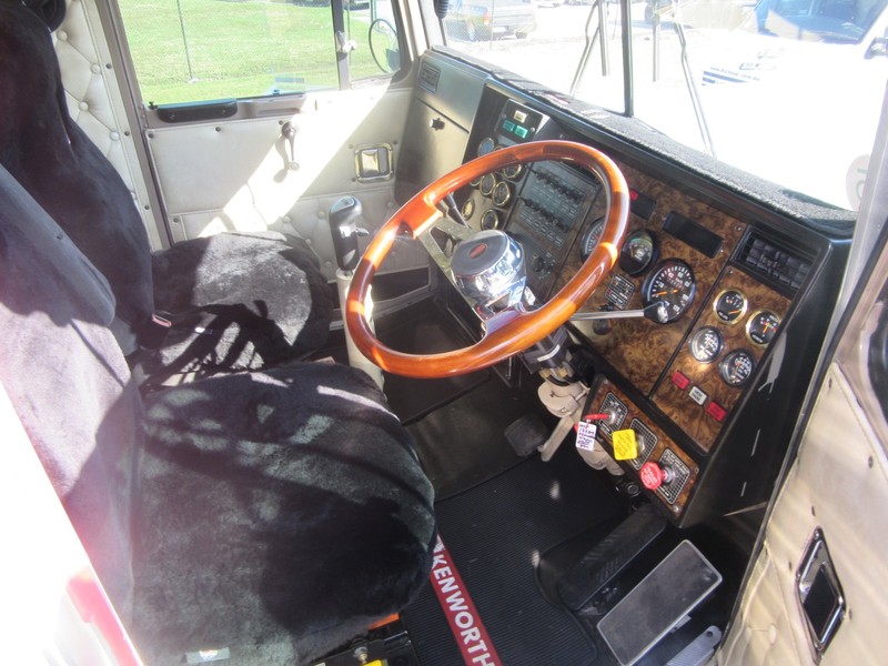 1994 KENWORTH T900 Classic T900 Truck