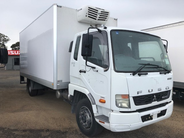 2015 FUSO FIGHTER 1227 MANUAL REFRIGERATED TRUCK