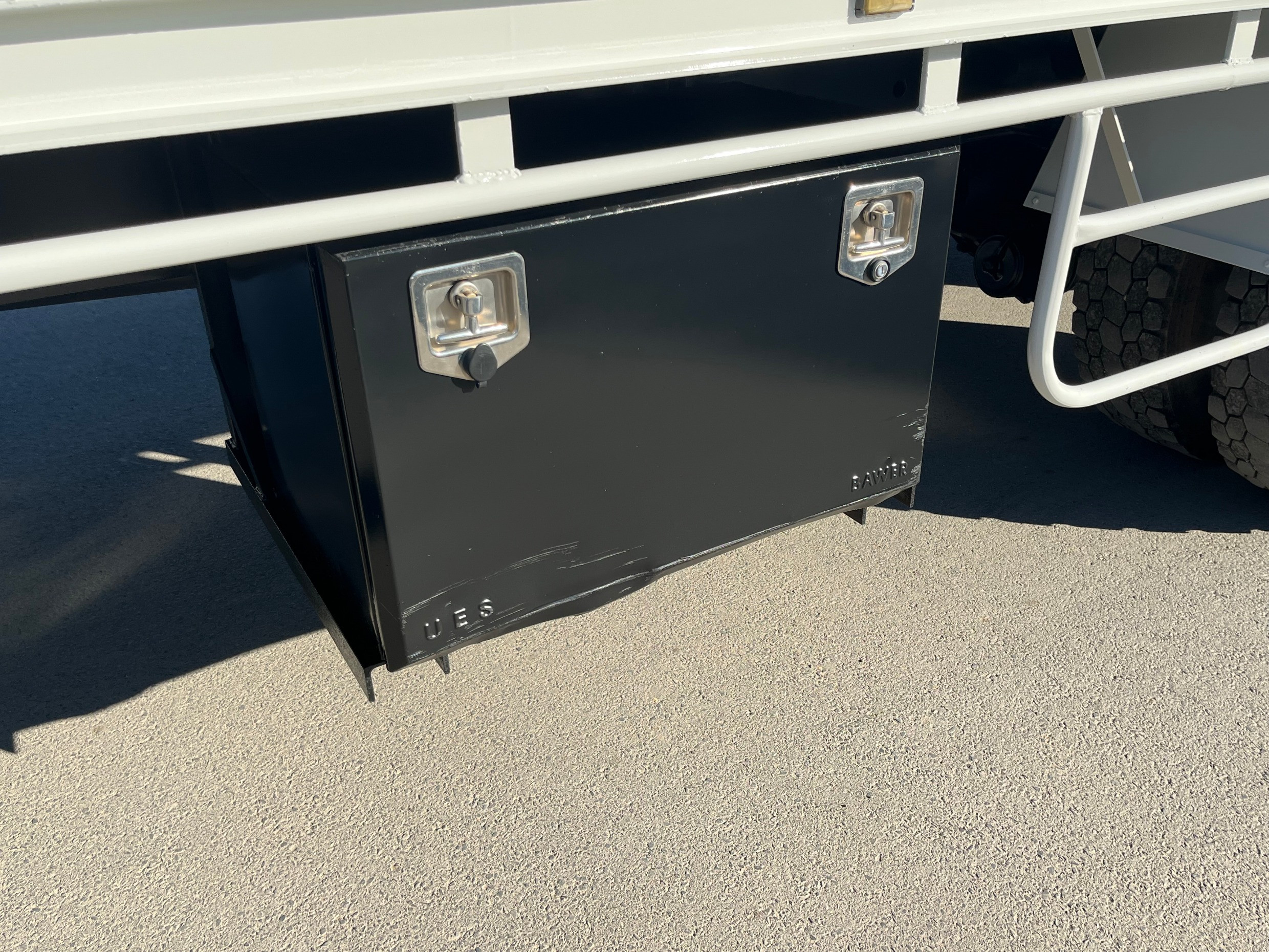 2011 HINO FG 1628-500 SERIES MANUAL TRAY