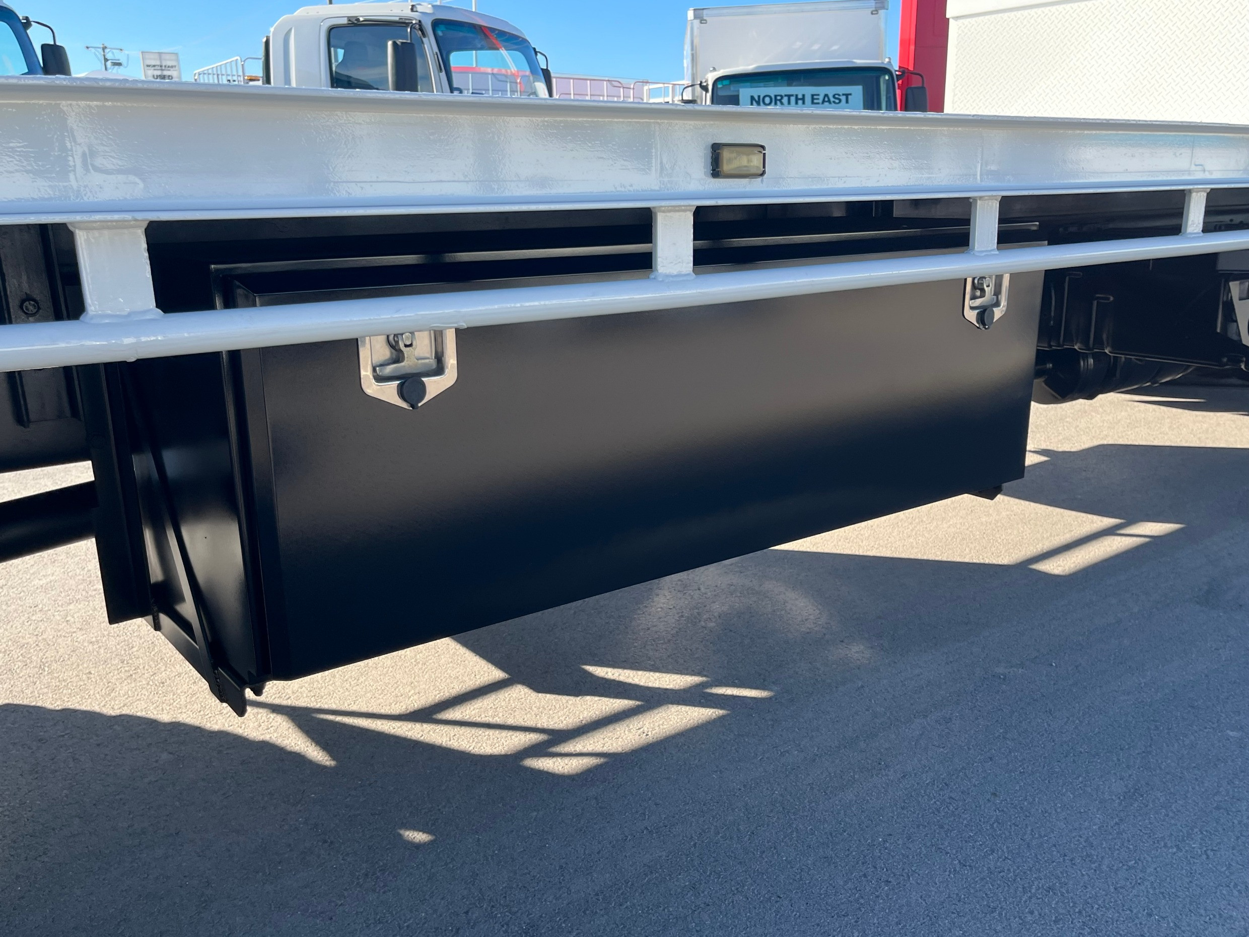 2011 HINO FG 1628-500 SERIES MANUAL TRAY