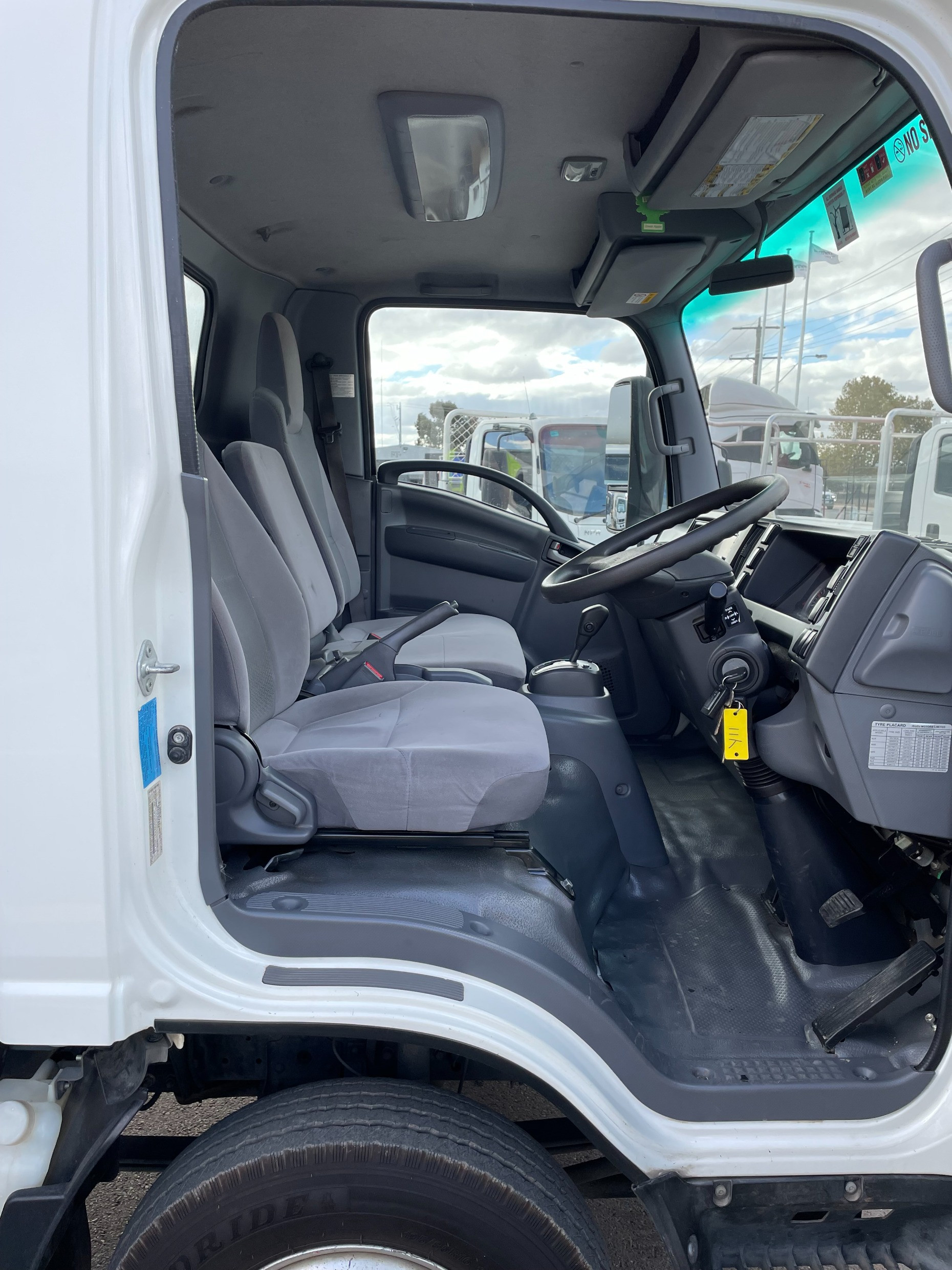 2017 ISUZU NNR 45 150 MWB AMT PANTECH