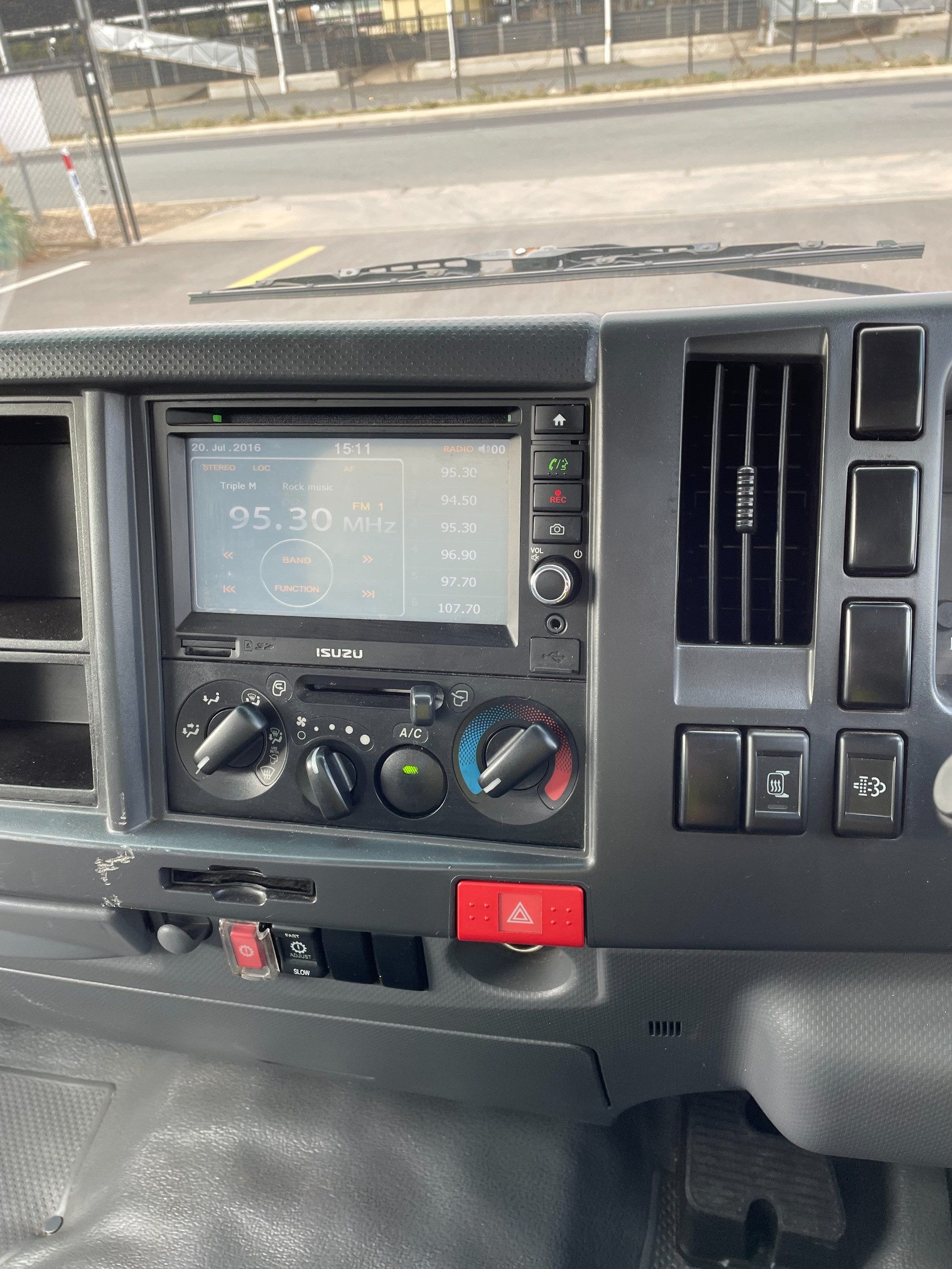 2017 ISUZU NNR 45 150 MWB AMT PANTECH