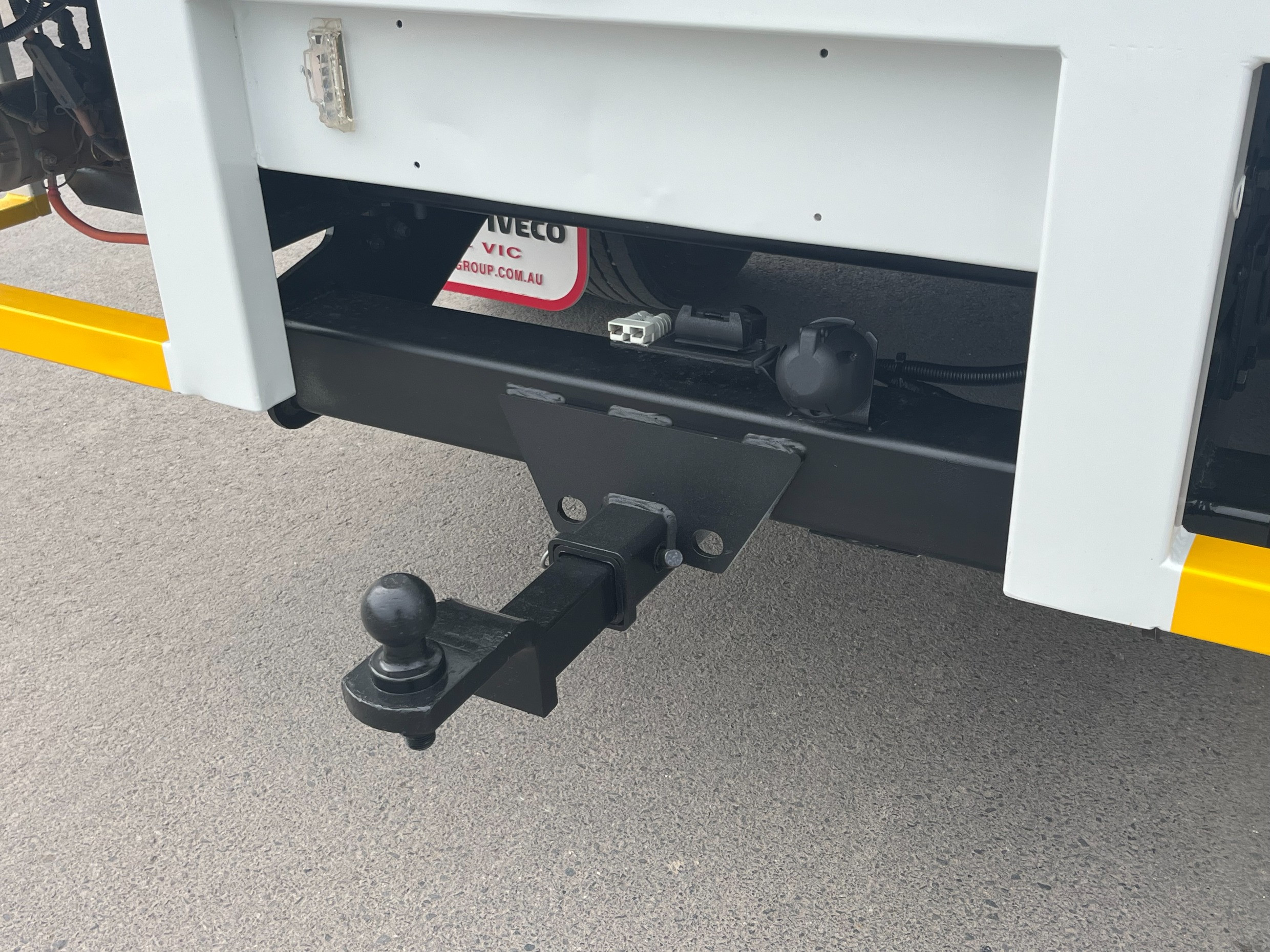 2012 ISUZU NPR300 TRUCK NPR300 AMT TRAY