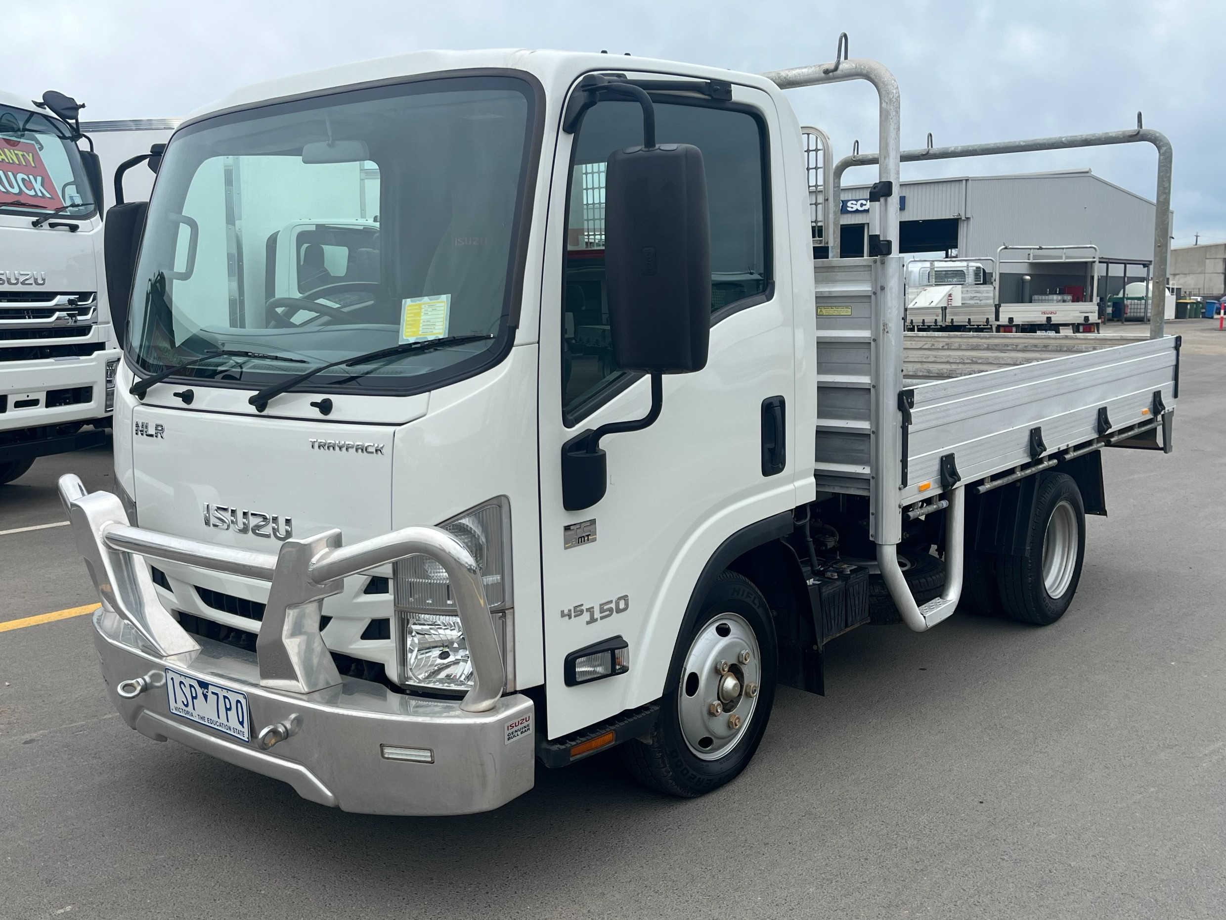 2020 ISUZU NLR 45-150 NLR 45-150 AMT SWB TRAYPACK TRUCK NLR 45-150 AMT TRAY