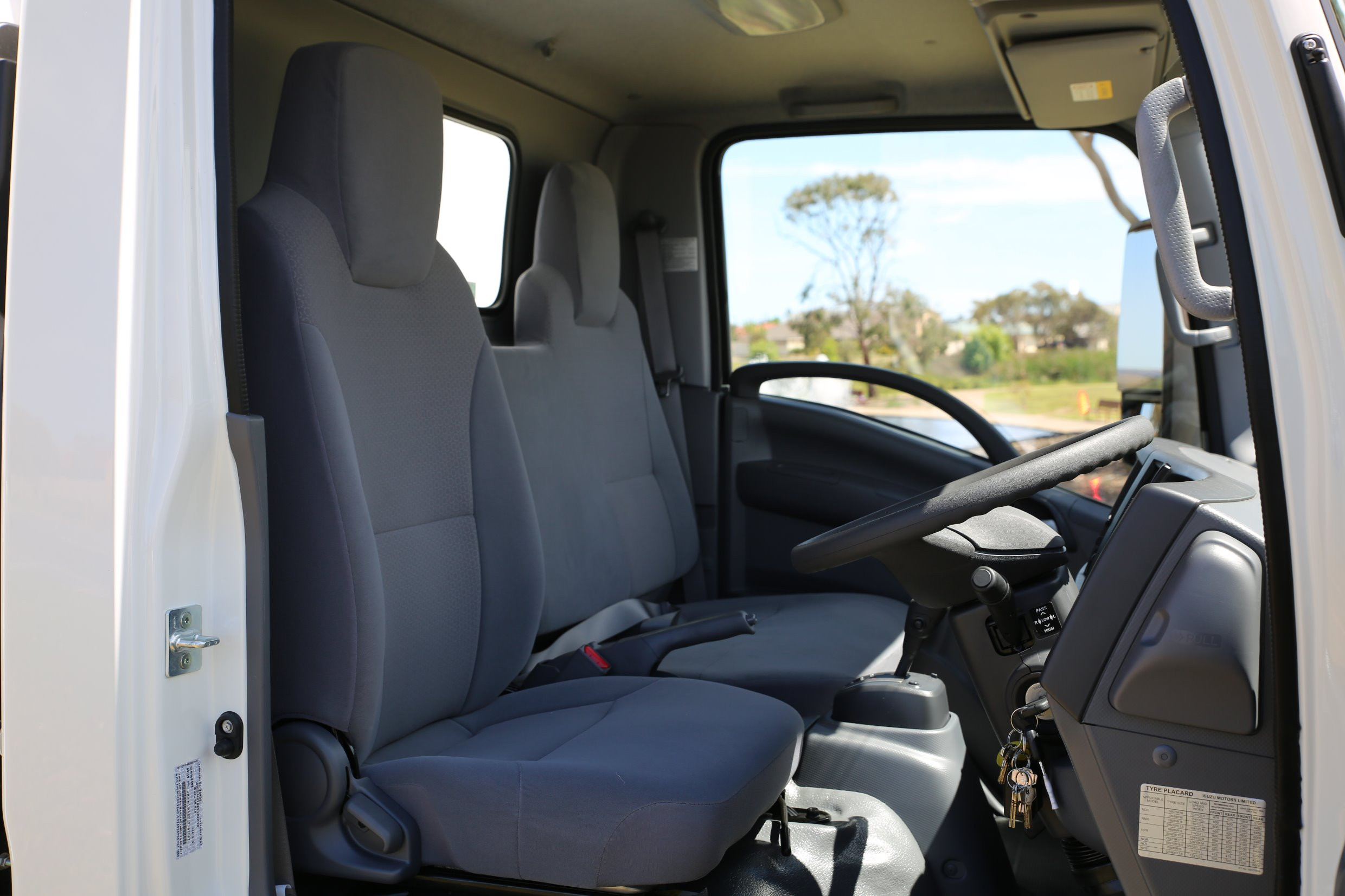 2019 ISUZU NLR 45-150 AMT SWB PANTECH TRUCK