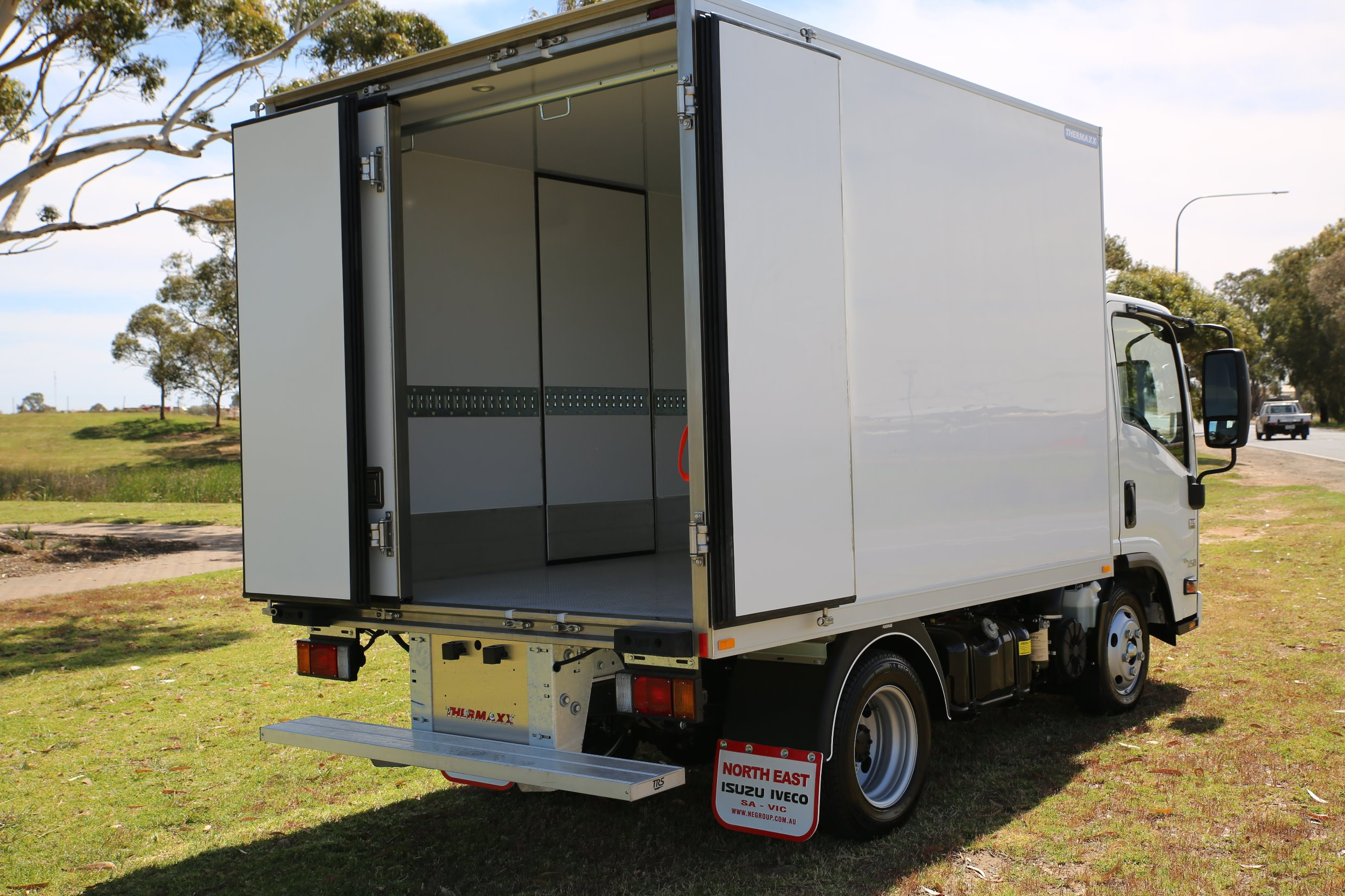2019 ISUZU NLR 45-150 AMT SWB PANTECH TRUCK