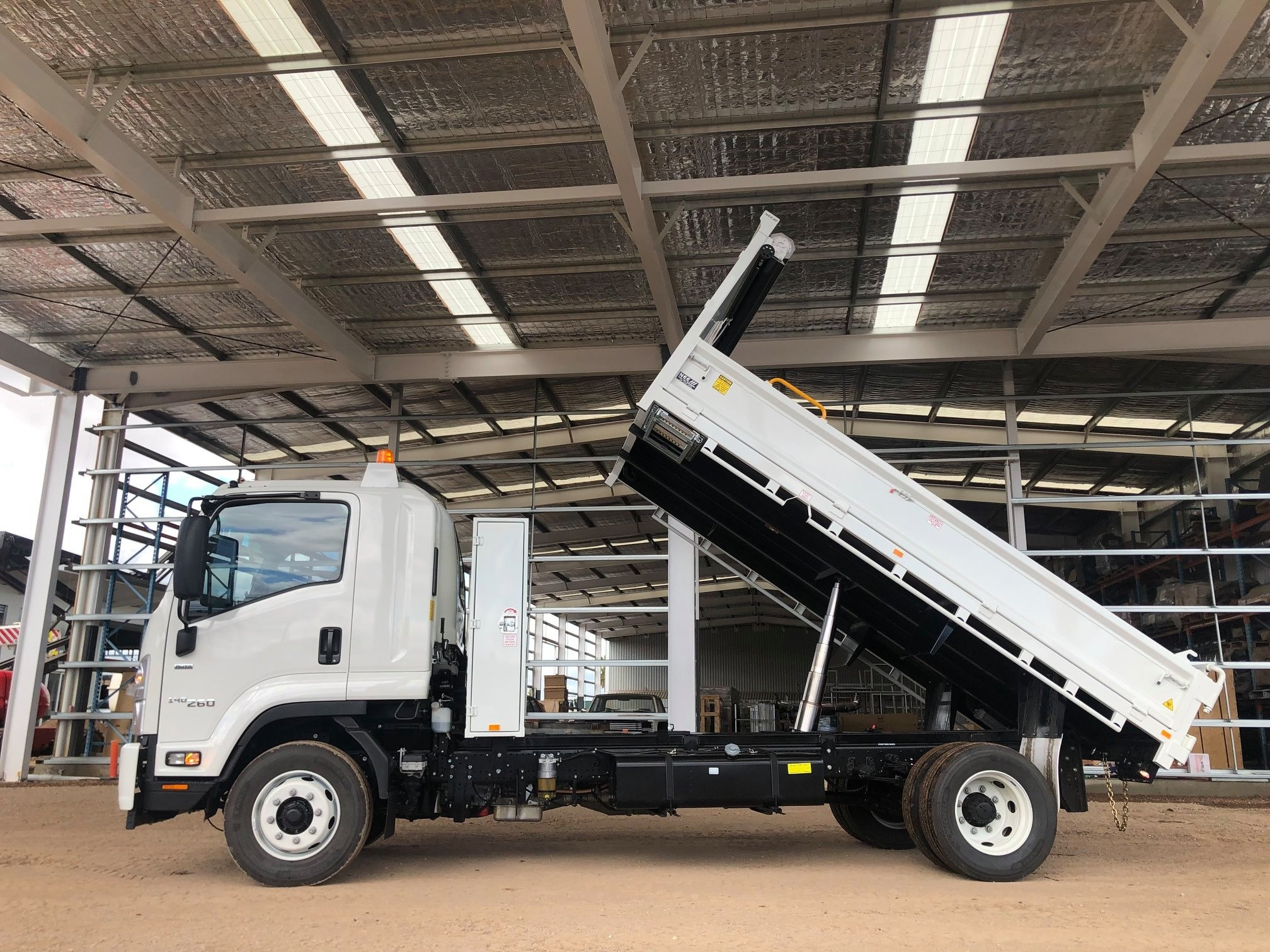 2019 ISUZU FSR 140-260 MWB NEE AUTOMATIC TIPPER