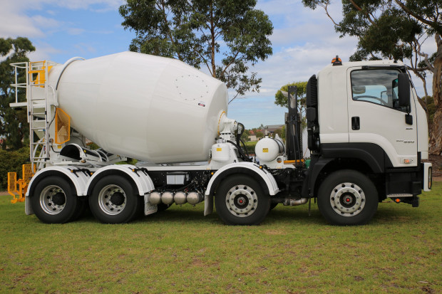 2020 ISUZU FYJ 300-350 RTG CESCO AUTOMATIC CONCRETE AGITATOR