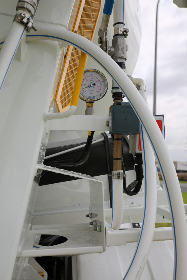 2020 ISUZU FYJ 300-350 RTG CESCO AUTOMATIC CONCRETE AGITATOR