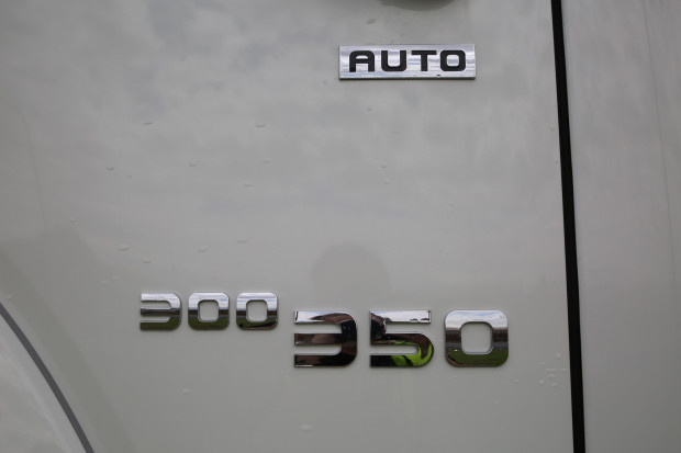 2020 ISUZU FYJ 300-350 RTG CESCO AUTOMATIC CONCRETE AGITATOR