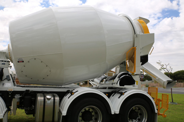 2020 ISUZU FYJ 300-350 RTG CESCO AUTOMATIC CONCRETE AGITATOR