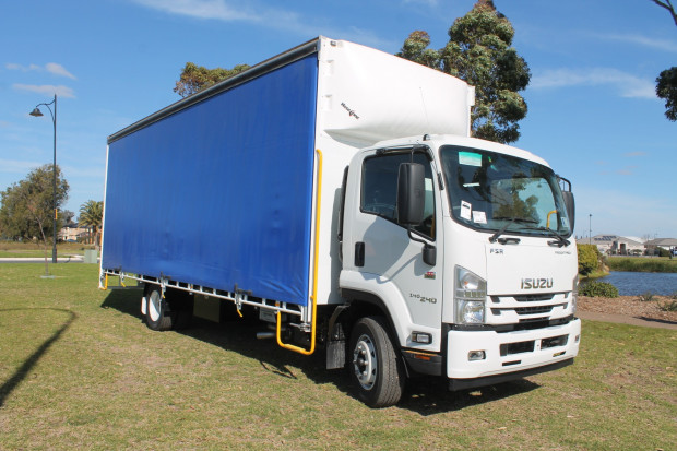 2020 ISUZU FSR 140/120-260 LWB 12 PALLET TAUTLINER AMT TRUCK