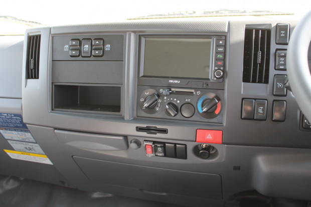 2021 ISUZU NPS 75/45-155 4X4 AMT CREW CAB CHASSIS 