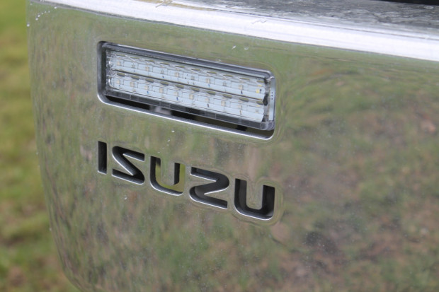 2021 ISUZU NPS 75/45-155 4X4 AMT CREW CAB CHASSIS 