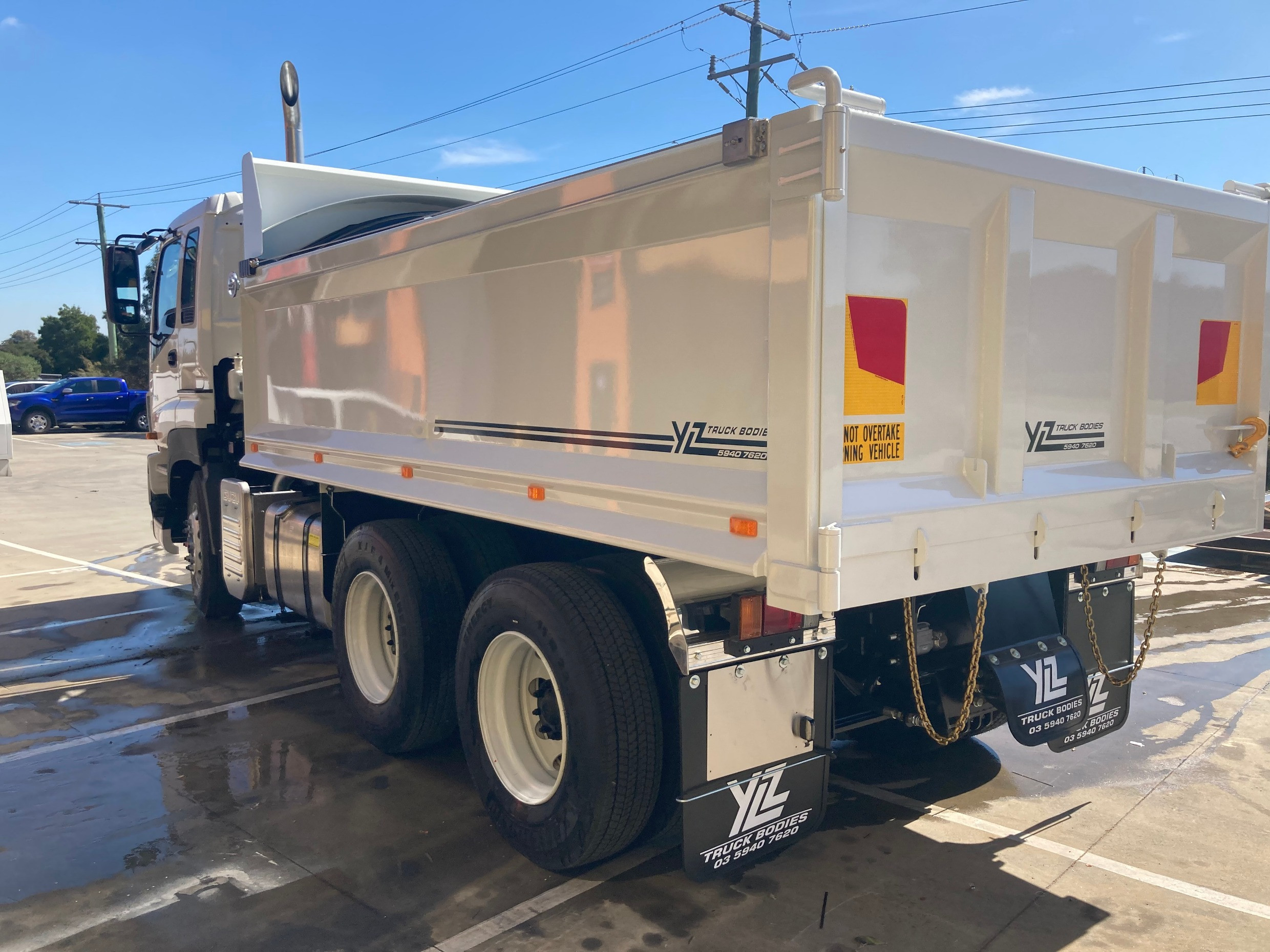 2021 ISUZU CXZ GIGA 240-460 15T 6X4 IN BUILD MANUAL TIPPER