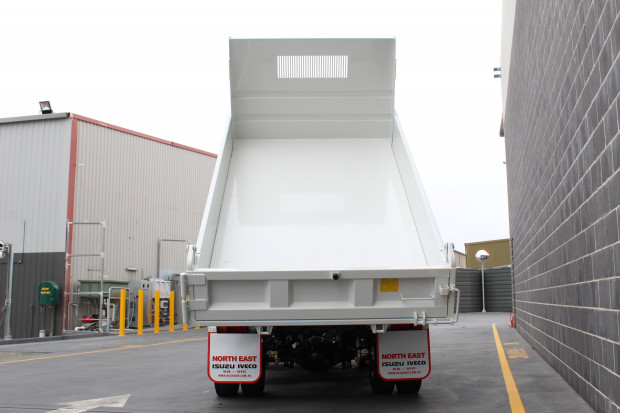 2022 ISUZU NMR 60/45-150 AMT TRI-TIPPER TRUCK NMR 60/45-150 AMT TIPPER