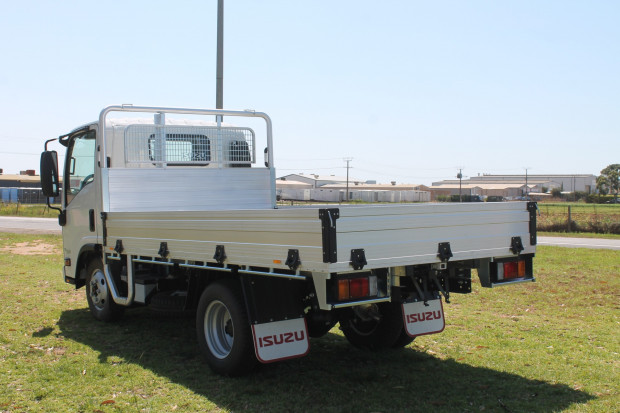 2021 ISUZU NLS 45-150 AWD TRAYPACK MANUAL TRAY