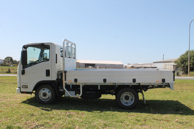 2021 ISUZU NLS 45-150 AWD TRAYPACK MANUAL TRAY