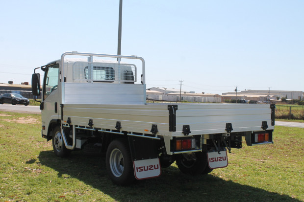 2021 ISUZU NLS 45-150 AWD TRAYPACK MANUAL TRAY
