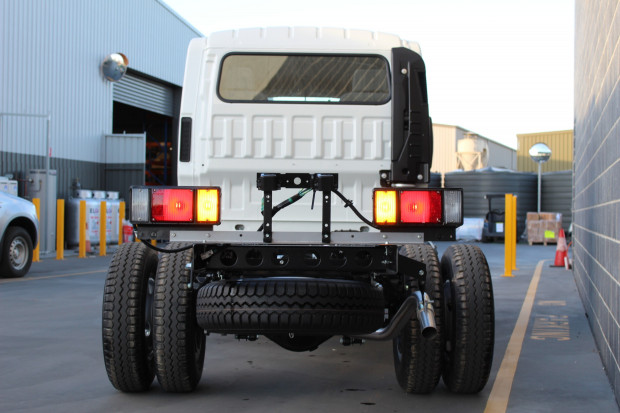 2022 ISUZU NLS 45-150 MANUAL CAB CHASSIS