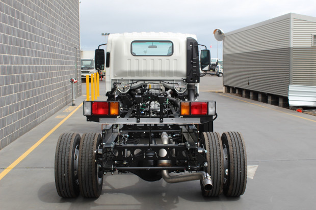 2022 ISUZU NPR 75-190 LWB AMT CAB CHASSIS