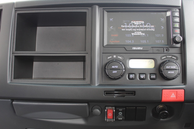 2022 ISUZU NPR 75-190 LWB AMT CAB CHASSIS